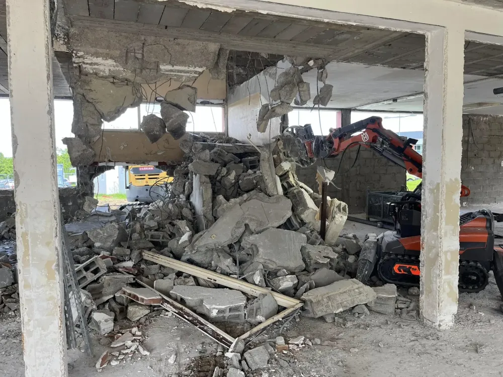 démolition machinewebp